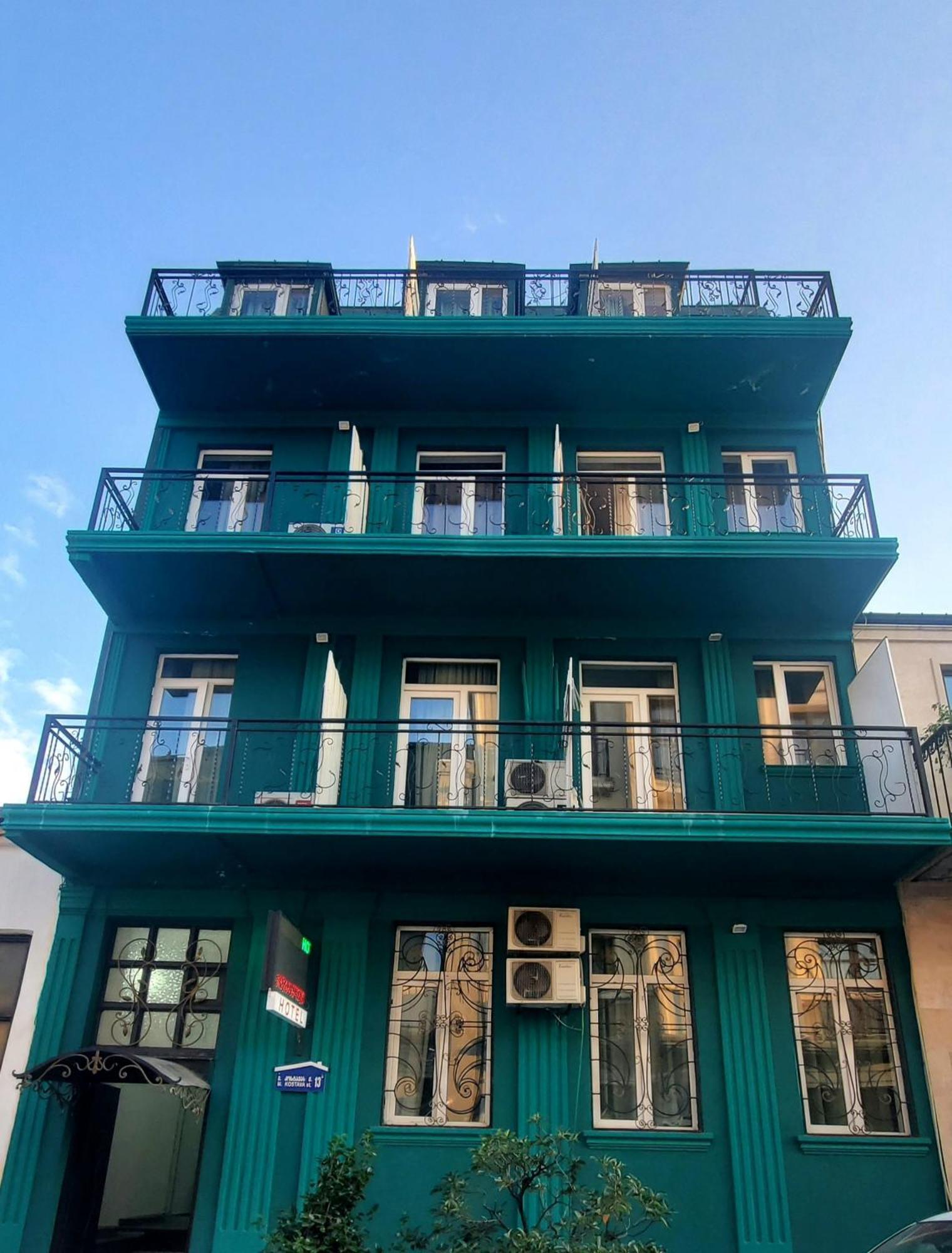 Green Villa Batoemi Buitenkant foto